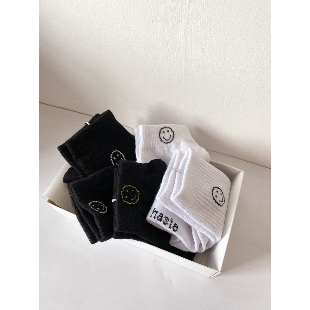Tất Vớ Cổ Cao Trắng Đen Haste Họa Tiết Mặt Cười Smile Thời Trang Unisex Hàn Quốc