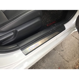 Ốp bậc cửa ngoài xe Honda Civic 2016 - 2021 nhựa 3D có Đèn LED, sang trọng