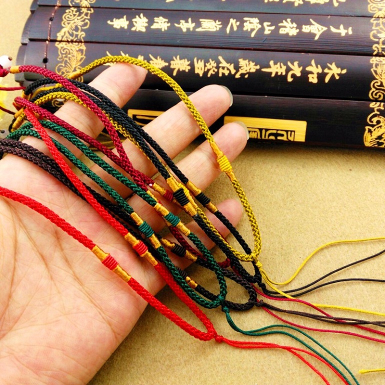Dây chuyền mặt phật A Di Đà - Phật bản mệnh người tuổi Tuất, Hợi