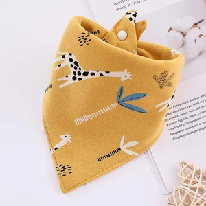 Yếm Ăn Cotton Hai Lớp Siêu Mềm In Họa Tiết Hoạt Hình Có Thể Điều Chỉnh Cho Bé Sơ Sinh