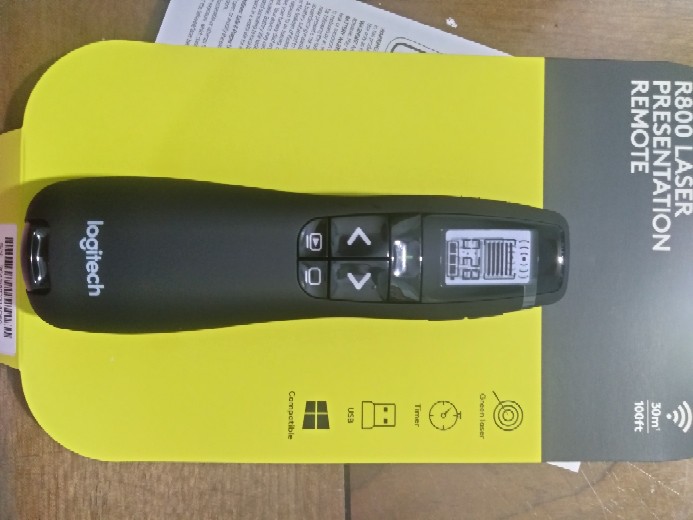 Logitech R800 dùng trong thuyết trình