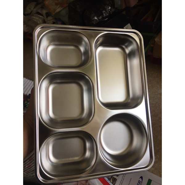Khay cơm phần 5 ngăn inox sâu có nắp tiện lợi