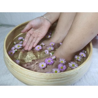 Chậu ngâm chân + Bát ngâm tay bằng tre dành cho spa và tiệm nail.Rộng 35cm sâu 14cm.