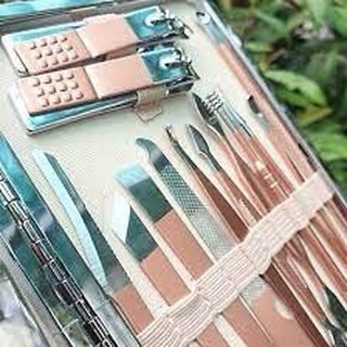 Bộ dụng cụ bấm cắt tỉa móng tay đa năng nhiều chi tiêt  chuyên dụng tiện lợi nhiều việc