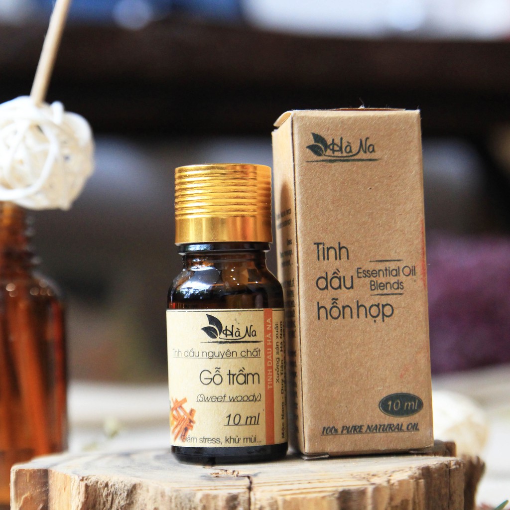 Tinh Dầu Gỗ Trầm (hương cam, quế, gỗ hoàng đàn)- tạo mùi thơm ấm áp, vui vẻ.
