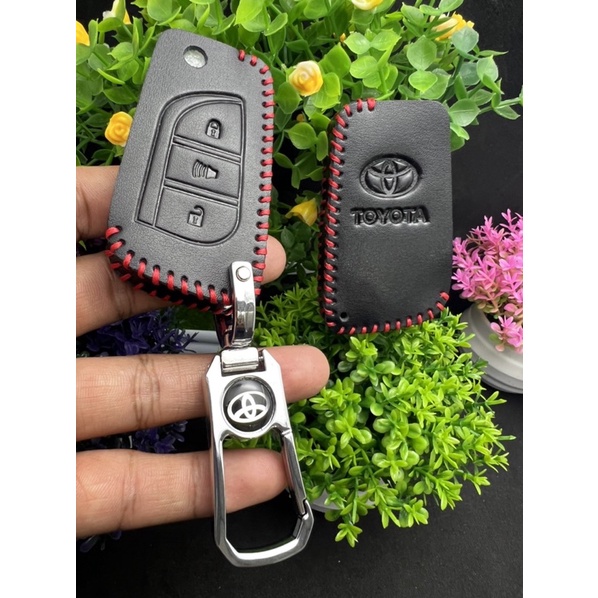 Bao da chìa khoá gập ô tô Toyota Fortuner 2019, Atis, Innova chìa gập 3 nút  Type 2- Toy30 6B3