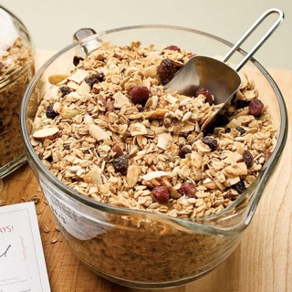 Ngũ cốc Nissin Premium Granola Nhật Bản 320g (3 loại)