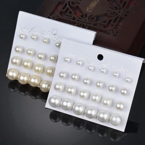 12 đôi hoa tai đính ngọc trai phong cách Giáng Sinh