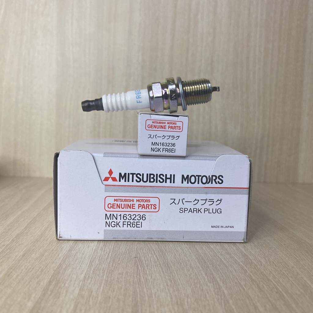 Bộ 4 bugi Mitsubishi Jolie, Eclipse, Galant, L300, Outlander, Pajero ...