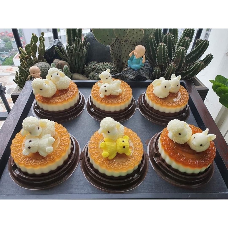 Khuôn con gấu quàng khăn