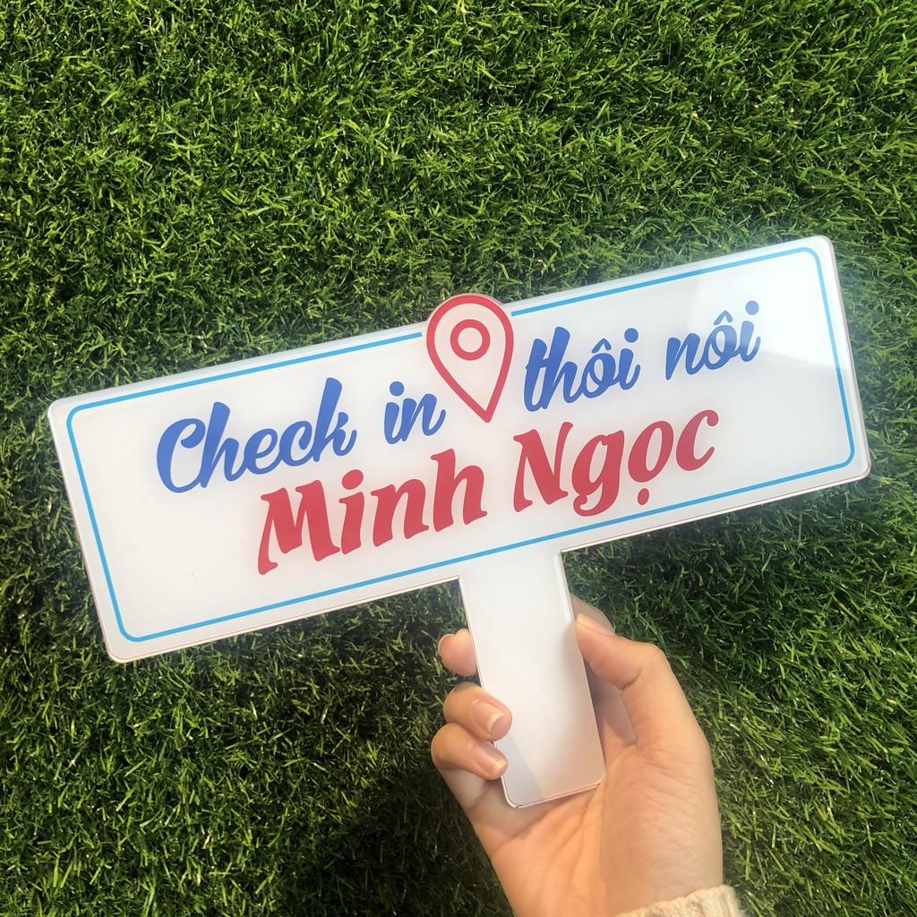 Biển Hashtag cầm tay chất liệu mika