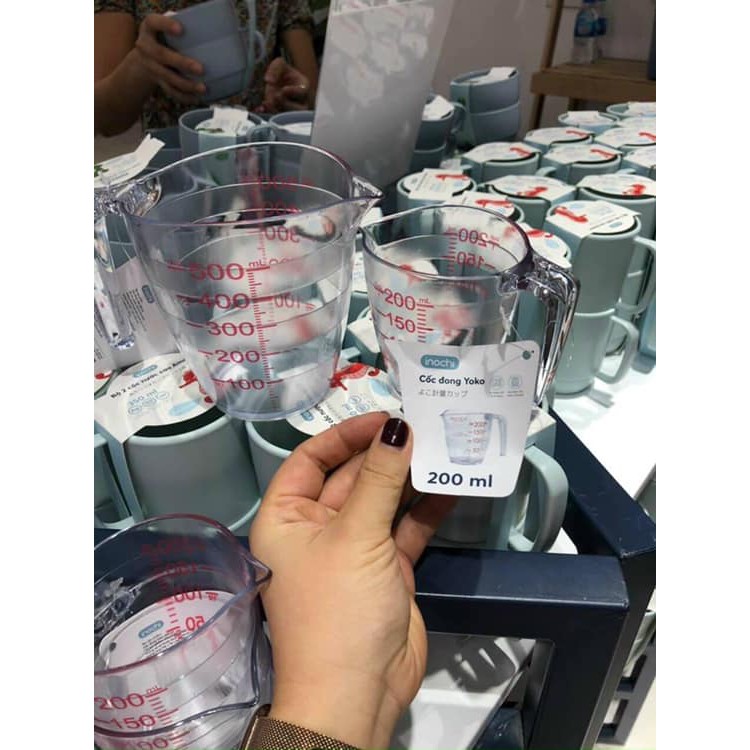 Cốc đong chia vạch INOCHI size 200ml và 500ml chịu nhiệt độ cao, đa năng, tiện lợi