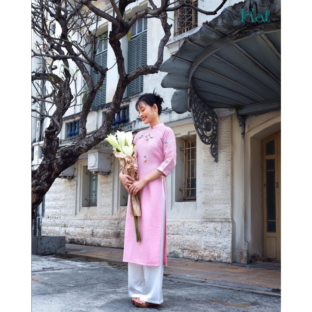 Áo Dài Đũi Thêu Tay The Kat House, vải đũi mát mẻ, sang trọng, khí chất và tinh tế, đủ size (không kèm quần)