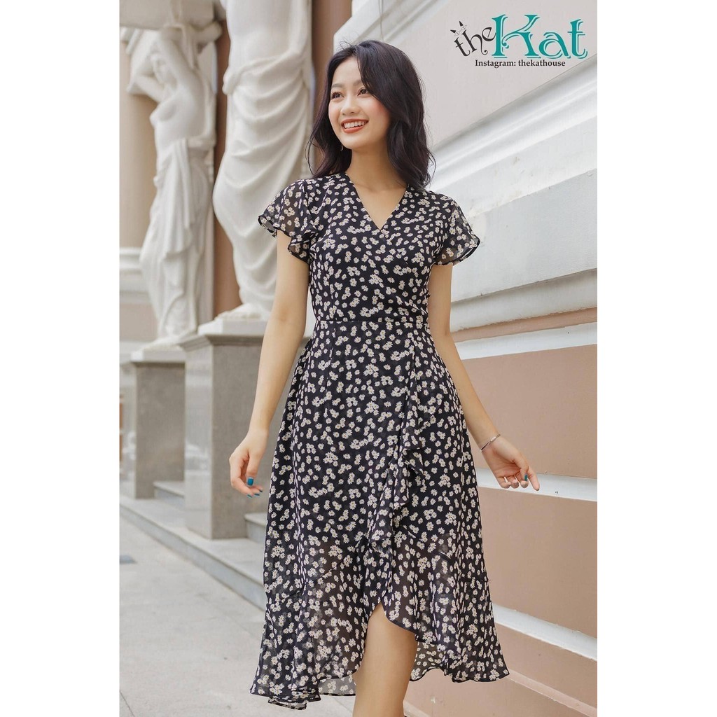 Đầm Hoa Nhí Cổ Chéo V Vạt Bèo The Kat House, thanh lịch, tinh tế, mặc đi làm đi chơi đều đẹp