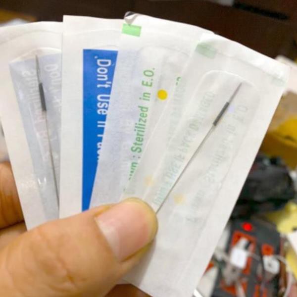 kim 3 ngắn (xanh biển/xanh lá)_dùng cho máy thần thánh kim ngăn _dụng cụ phun xăm DCPX Uyen Nguyen