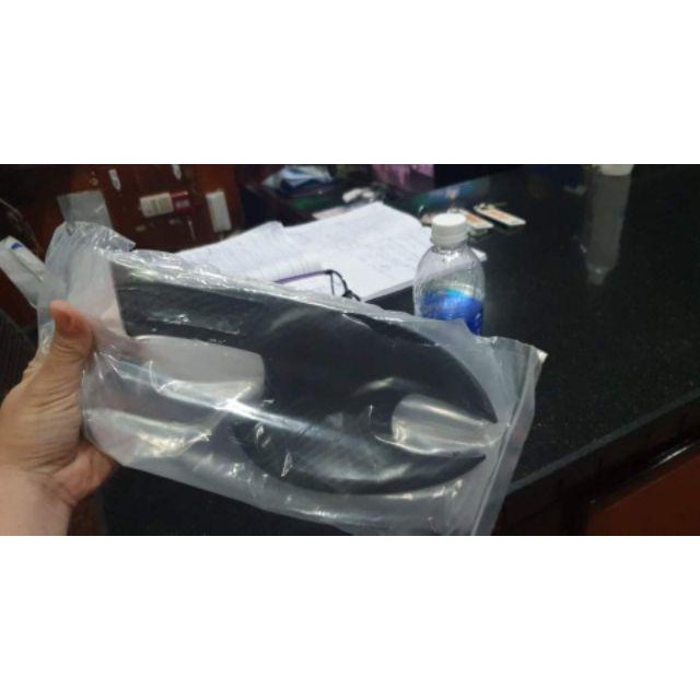 Ốp tay nắm, hõm cửa CARBON xe Mazda CX5 2014 - 2025 vân cacbon cao cấp