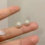 Khuyên tai NU300 viền đá phối ngọc trai nhân tạo cực sang
