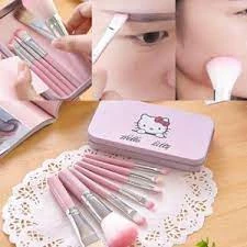 Bộ Cọ Trang Điểm Hello Kitty Màu Hồng 7 Món Tiện Dụng (Có Hộp Đựng)