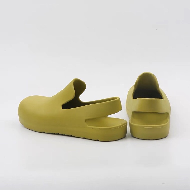 Sandal sục nữ đi mưa chống trơn trượt