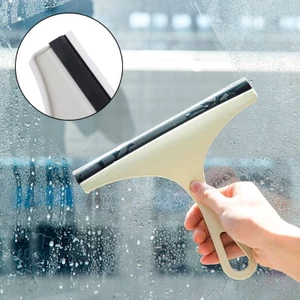Dụng cụ vệ sinh cửa kính tiện lợi dễ sử dụng