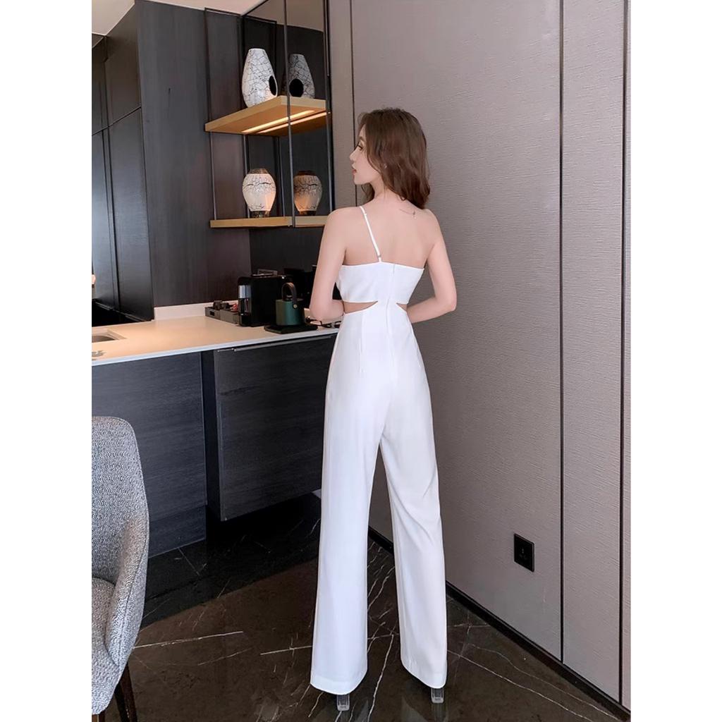 Jumpsuit trắng dáng xuông có mút ngực