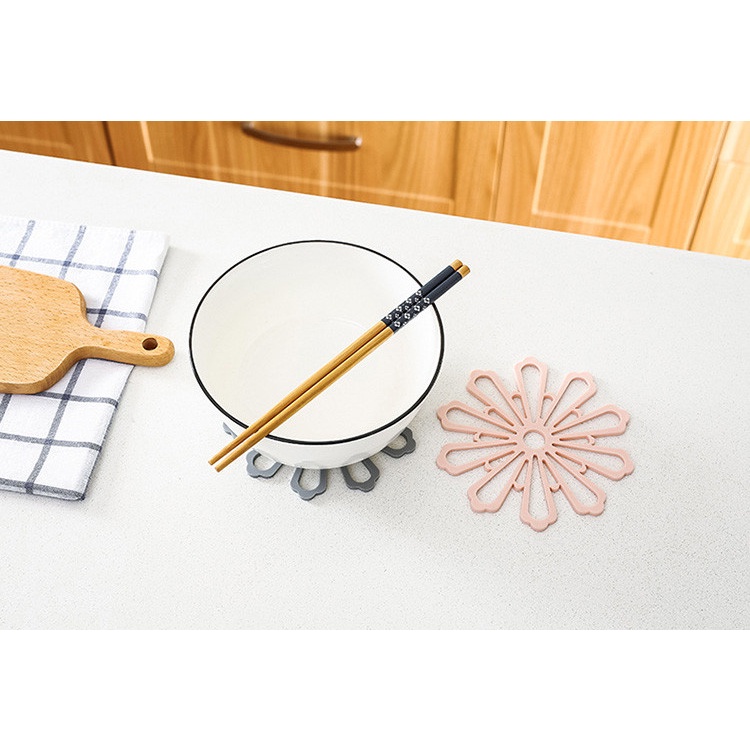Miếng lót cách nhiệt silicone bàn ăn, nhà bếp