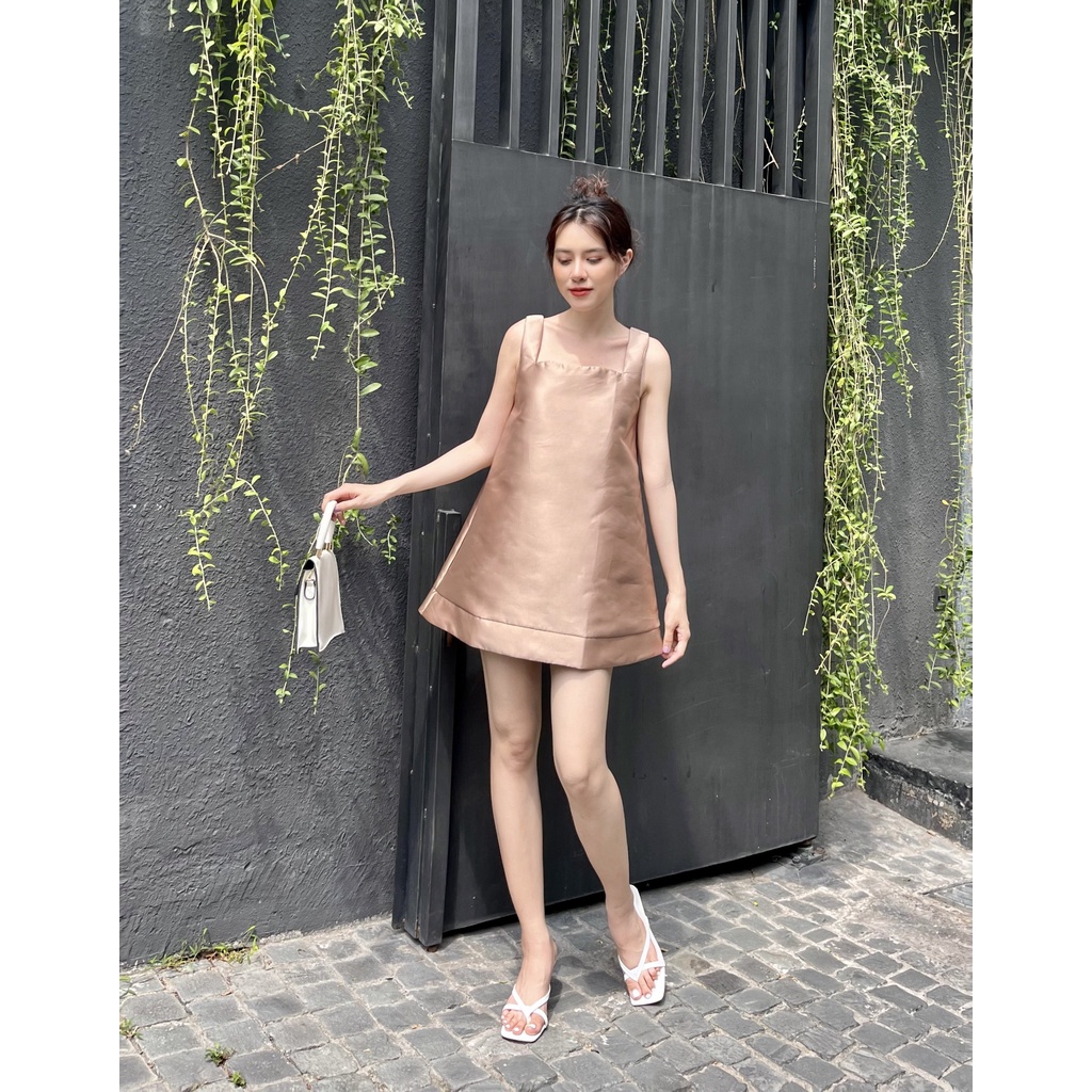 ĐẦM VẢI TAPTA SANG CHẢNH XUÔNG HAI MÀU NUDE HỒNG - TAPTA DRESS