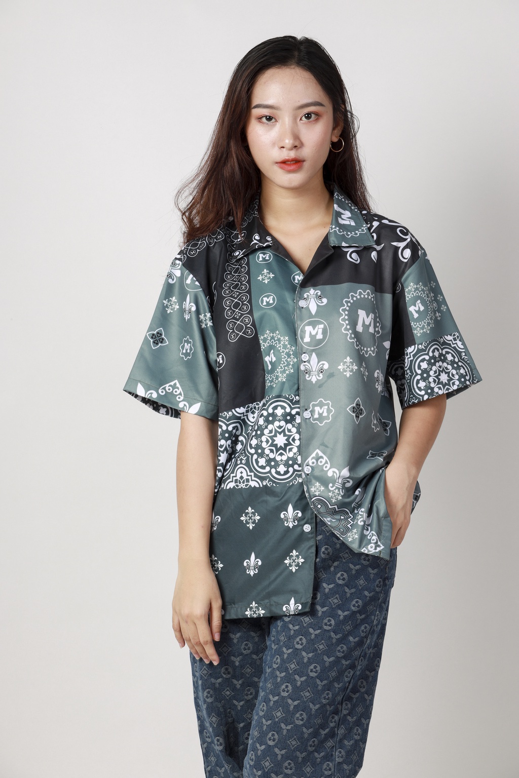 Mô tả Áo Sơ Mi nam nữ Hoạ Tiết Tay Ngắn Cổ Vest Uniex Thời Trang Vải Lụa Local Brand M Studio - 9