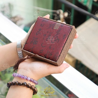 Hộp Gấm Đỏ Đựng Vòng Trang Sức (11x11x3cm) - Mộc Trầm Hương MTH