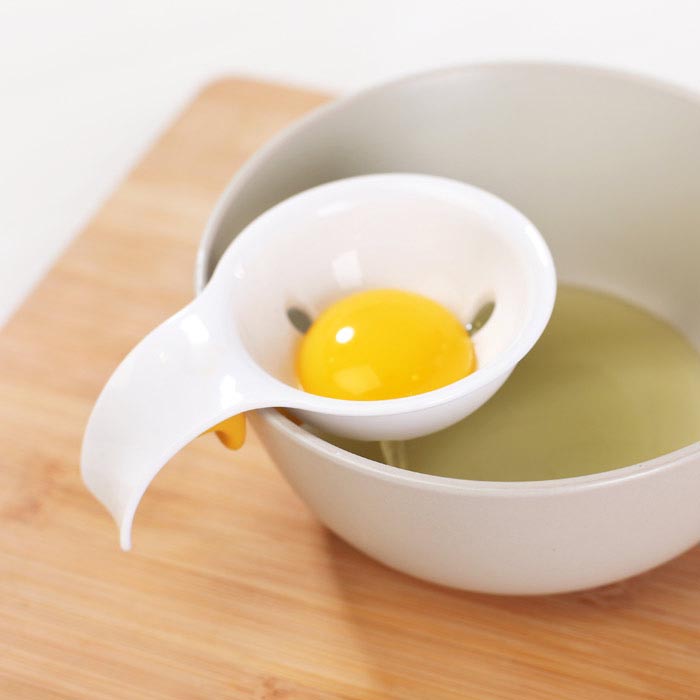 Dụng cụ tách lòng đỏ trắng trứng tiện dụng cho nhà bếp