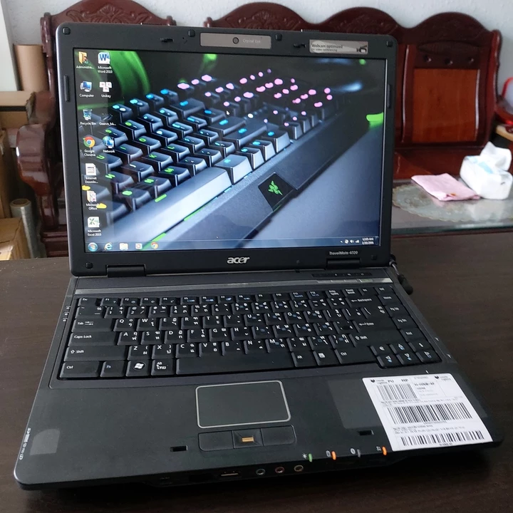 Laptop cơ bản ram 4gb có sẵn File học tiếng anh và 500 bài nhạc xuân đầy đủ phụ kiện theo máy cũ giao máy ngẫu nhiên