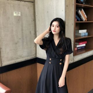 Đầm cổ V quảng châu