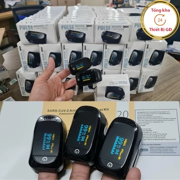 Máy đo SPO2, Máy đo nồng độ oxy trong máu và đo nhịp tim cầm tay C101 A2 ĐỨC chính hãng.