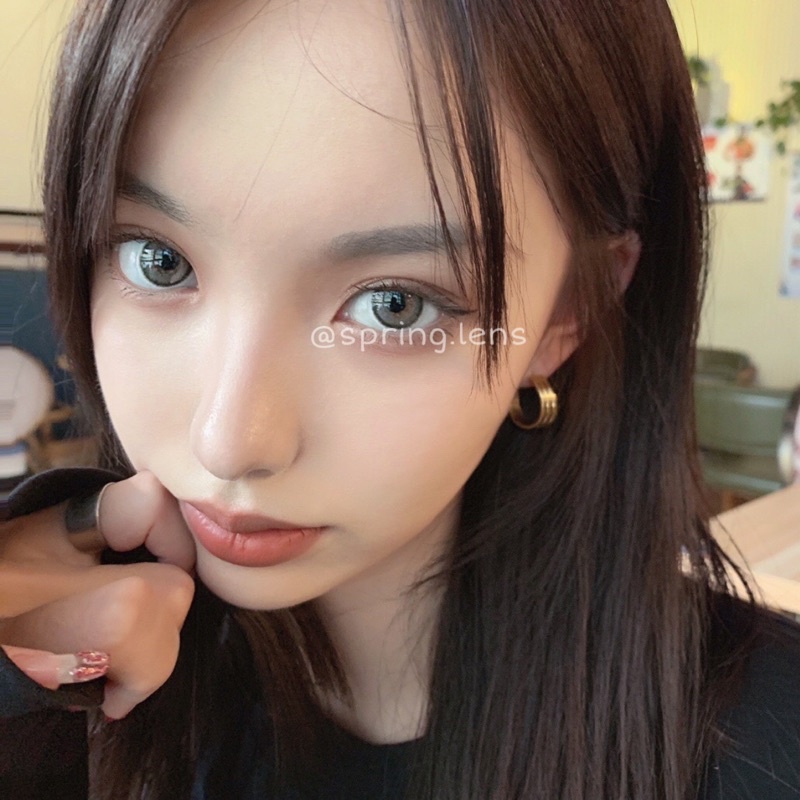 Kính áp tròng OLI GRAY (Olivia) xám viền style Hàn 1 tháng | Spring Lens