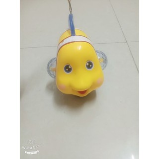 Lồng đèn trung thu cá cảnh chất liệu đẹp cho bé
