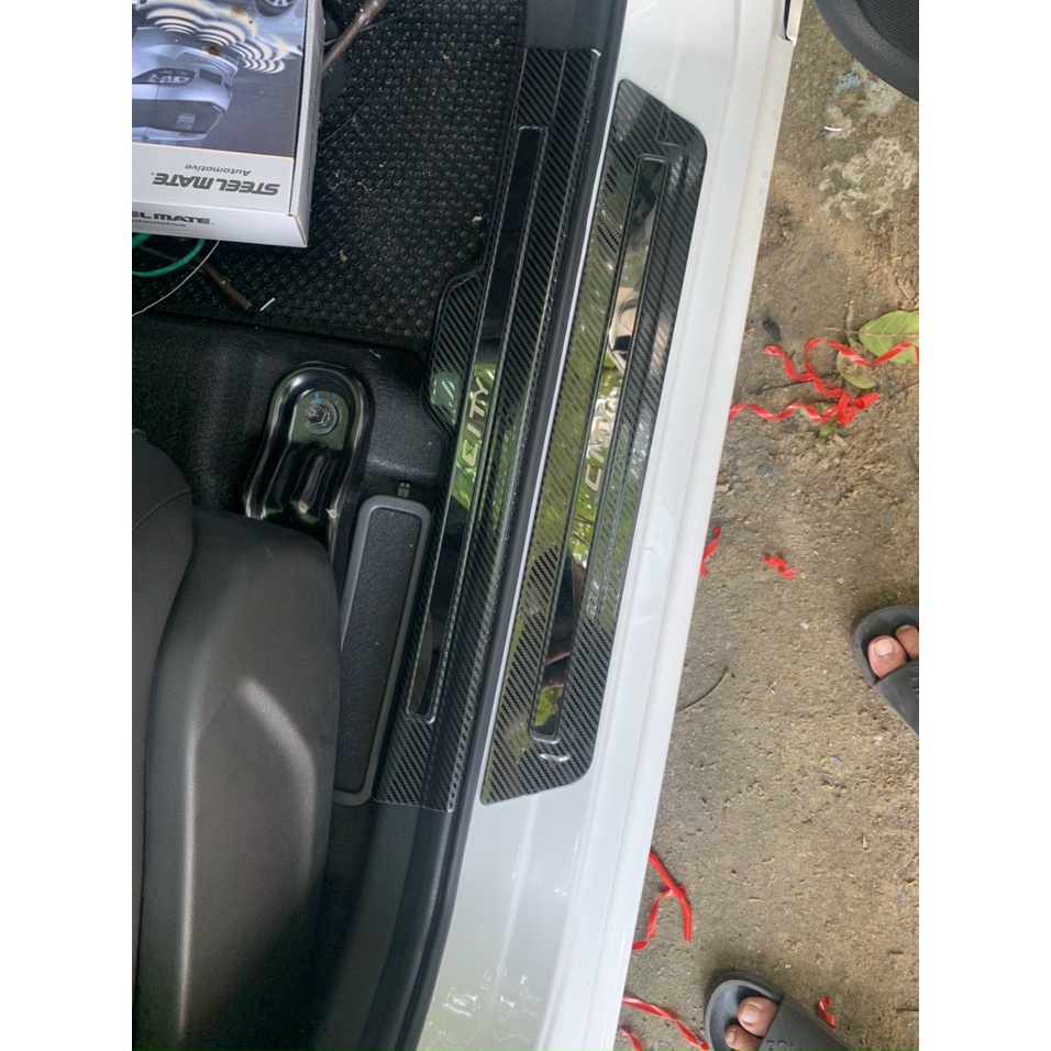 Ốp bậc cửa xe Honda City 2020 - 2023, Chất liệu hợp kim Carbon cao cấp,chống xước bậc cửa