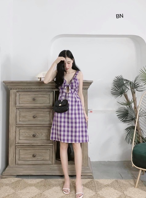 váy kẻ karo 2 dây nơ ngực