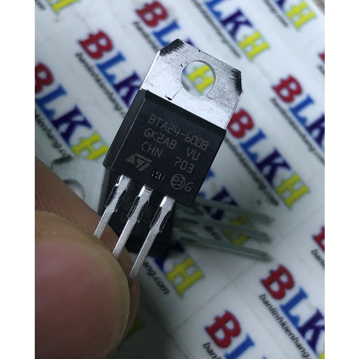 IC TRIAC BTA24-600B BTA24-600 24A 600V TO-220 Chính Hãng ST | Shopee ...