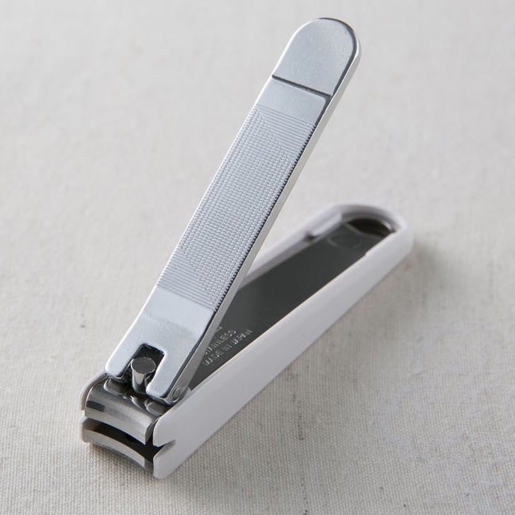 Bấm Móng Tay Inox Hoa Văn Kai Razor 01069-HC3604 (Cỡ Lớn - Màu Trắng)