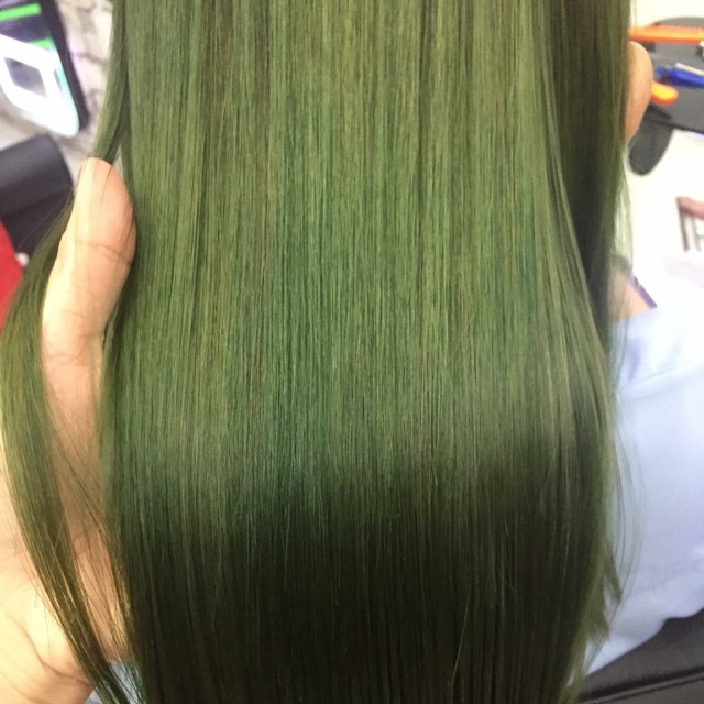 Có những loại tóc nào phù hợp với thuốc nhuộm tóc xanh rêu?
