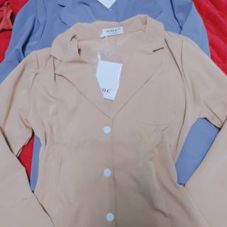 Set vest chân váy xếp ly quảng châu