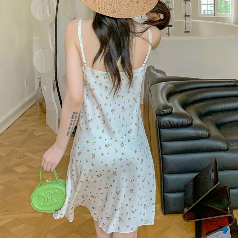 Váy ngủ lụa hai dây cổ đổ cao cấp Đầm mặc nhà sexy quyến rũ