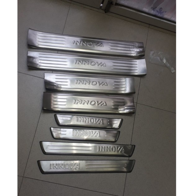 Ốp bậc cửa xe Toyota innova 2017 - 2021, nẹp bước chân INOX INNOVA, Chống trượt bảo vệ bậc cửa