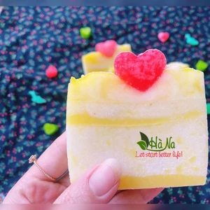 Handmade soap - Tinh Dầu Hà Na - Làm sạch, mềm ẩm da, thư giãn