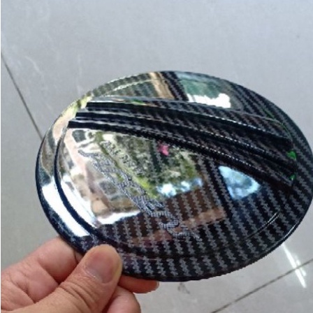 Ốp nắp bình xăng xe Hyundai Accent 2018 - 2021, 2022, 2023, 2024, 2025 nhựa Vân Cacbon cao cấp