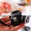 Máy ảnh búp bê thu nhỏ JVSUB Tỉ lệ 1: 12 Mini SLR Đồ chơi trẻ em có đai đen