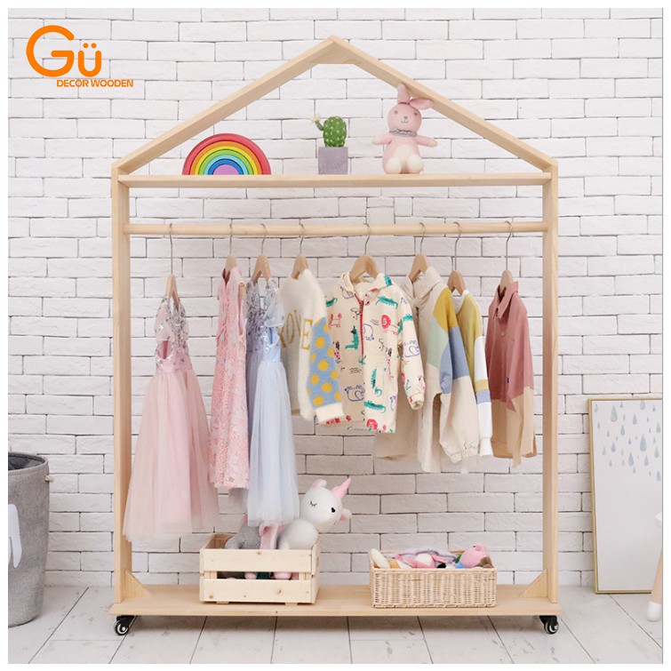 Kệ gỗ treo đồ Kệ treo quần áo shop trẻ em GU DECOR WOODEN giá treo ...