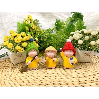 Bộ 4 Tượng Chú Tiểu Áo Vàng đội nón len ( Hình Thật - Video Thật )