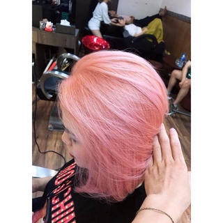 Thuốc nhuộm tóc màu hồng phấn sẽ làm nổi bật vẻ đẹp của bạn nhờ vào sự tươi sáng và đầy sức sống của màu sắc. Hãy xem hình ảnh để tìm hiểu thêm về lợi ích và cách sử dụng thuốc nhuộm này nhé!