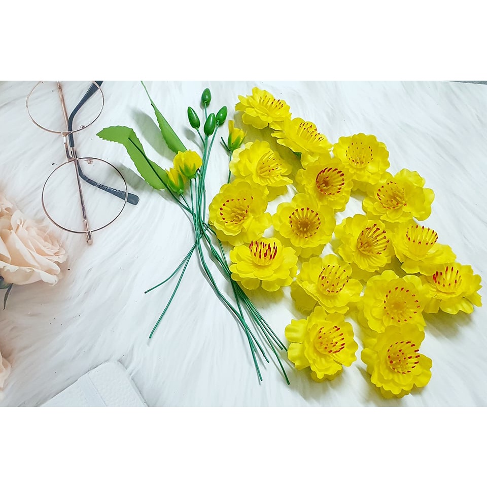 Giá sỉ 1kg hoa mai, hoa đào nhựa trang trí Tết có nụ, búp, lá, cành. |  Shopee Việt Nam